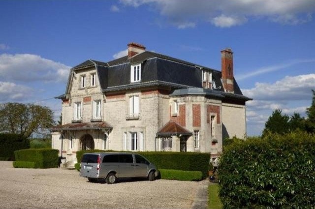 8 bedroom House For Sale: 02200 SOISSONS - 2