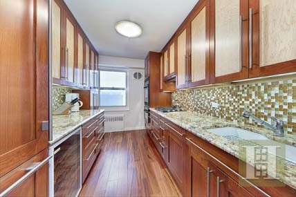 3 bedroom Apartment For Sale: 205 EAST.. - 2