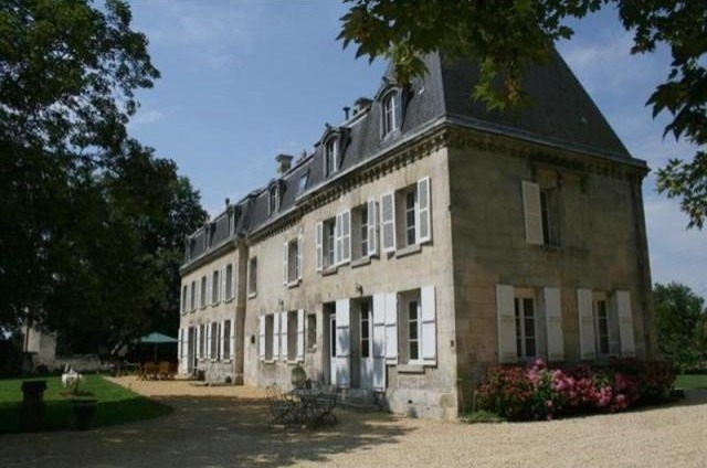 9 bedroom Castle For Sale: 60200 OISE
