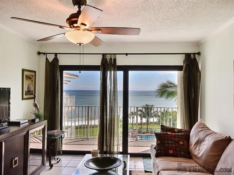 2 bedroom Flat For Sale: 4450 Highway.. - 2