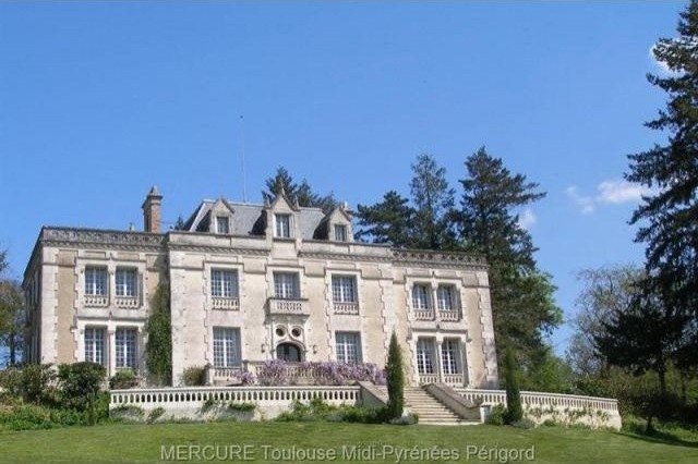 7 bedroom Castle For Sale: 12000 AVEYRON