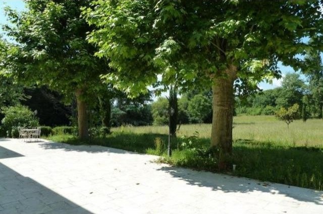 7 bedroom House For Sale: 33000 BORDEAUX - 2
