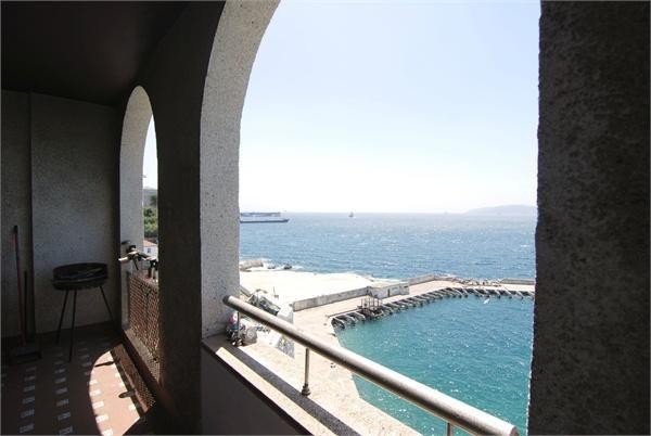 2 bedroom Apartment For Sale: Rosia.. - 2