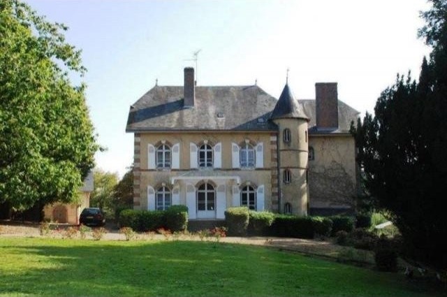 9 bedroom Manor House For Sale: 41100.. - 2