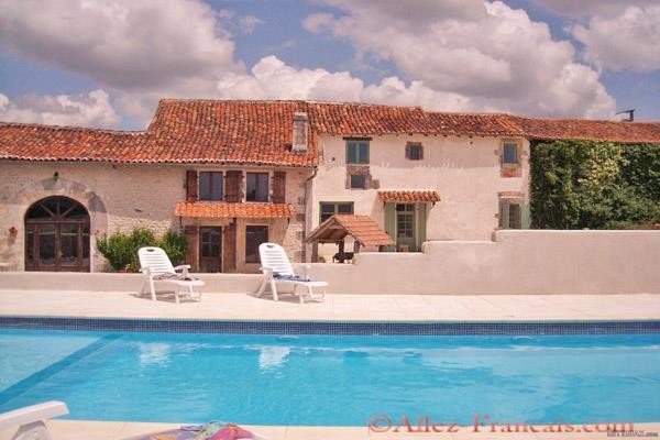 Chavenat (16) - For sale : Large barn..