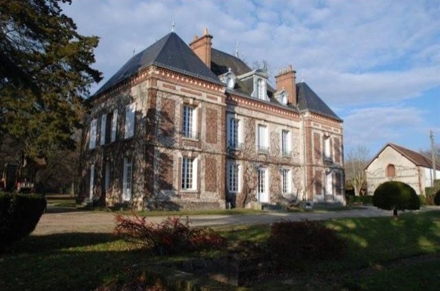 7 bedroom Castle For Sale: 45500 GIEN - 2