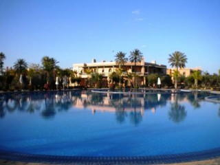 Apartment 2Bed - lounge- 1.5 Bath -..