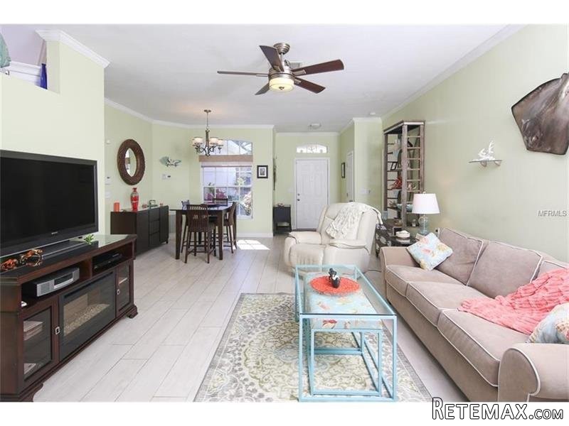 3 bedroom House For Sale: 5019 44th St.. - 2
