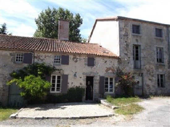 4 Bedroom House in Rural Hamlet
