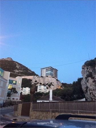 2 bedroom Apartment For Sale: Clifftop.. - 2