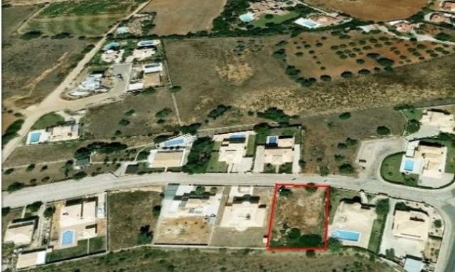 Excellent plot to build your dream villa