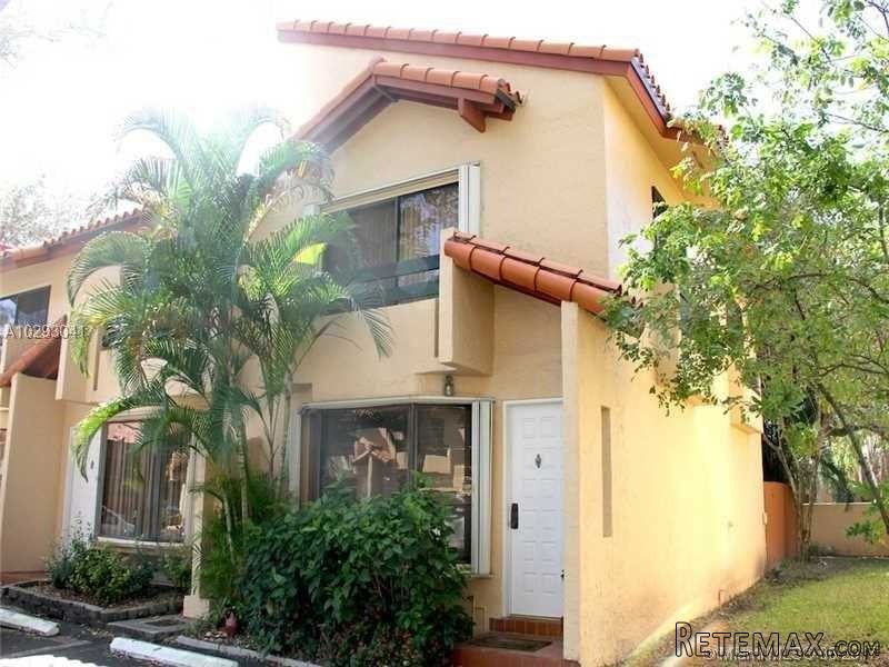 2 bedroom Town House For Sale: 7873 SW..