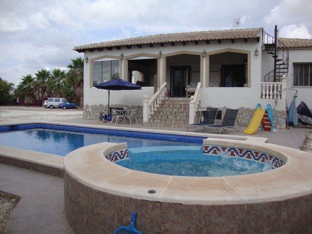 3 Bedrooms - Property - Alicante - For..