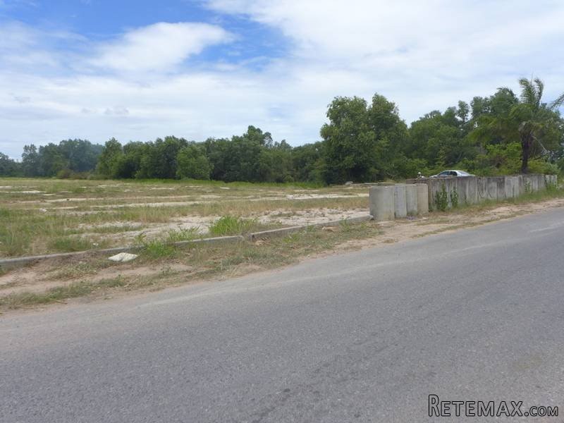 Attractive plot of 15.000 square meters.. - 2