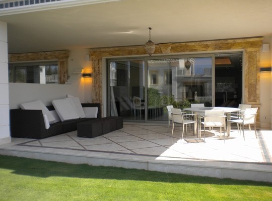 Townhouse for sale in The Golden Mile..