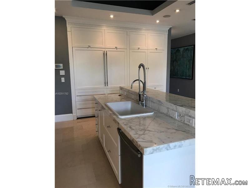 4 bedroom House For Sale: 355 Harbor Ct - 2