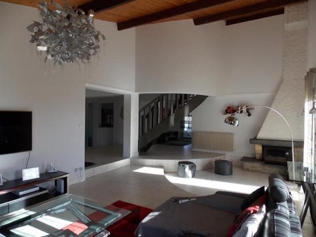 5 bedroom Villa For Sale: 79000 NIORT - 2