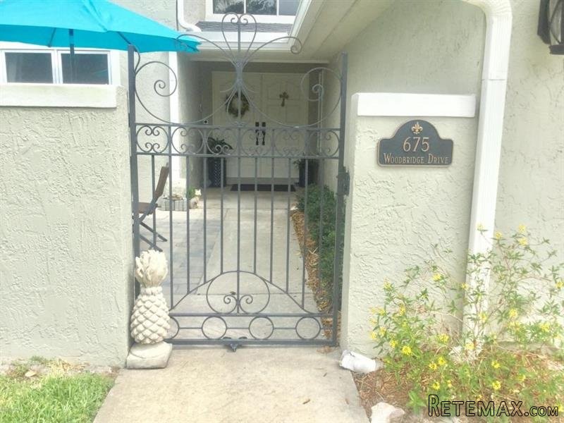 4 bedroom Detached House For Sale: 675..