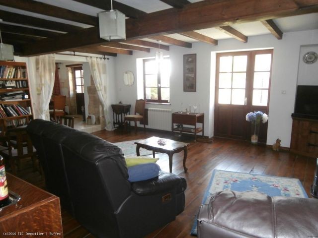 3 Bed Country House In Good Condition - 2