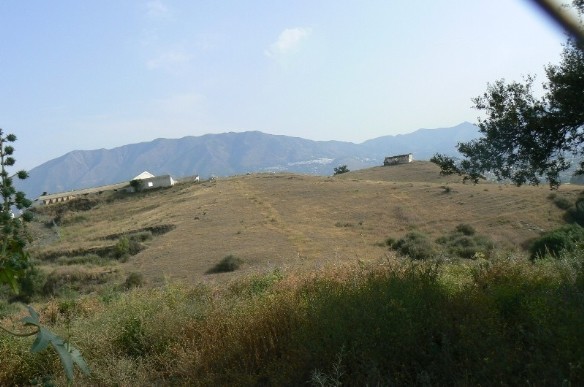 Land - Very nice plot with building..