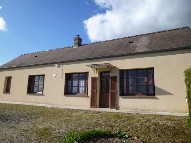 Partly Renovated Longere with 7060m2 of..