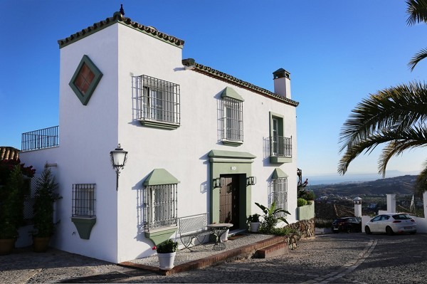 TOWNHOUSE FOR SALE IN LA HEREDIA