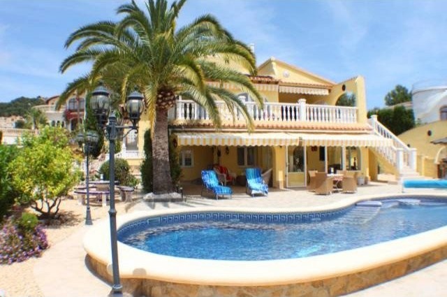 Exclusive modern 5 bedroom villa with..