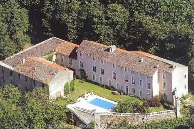 10 bedroom Character For Sale: 11000..