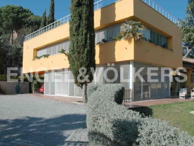House in the center of Tiana - 2