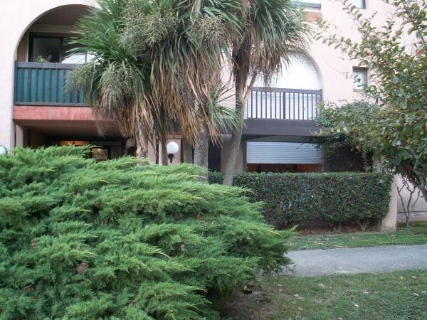 Coastal 1 Bed Apartment With A Pool, St.. - 2
