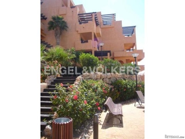 Beautiful complex very well located - 2