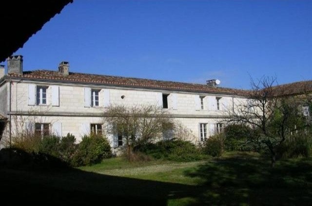 4 bedroom Manor House For Sale: 16000..