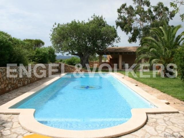 Large stone farmhouse offering.. - 2