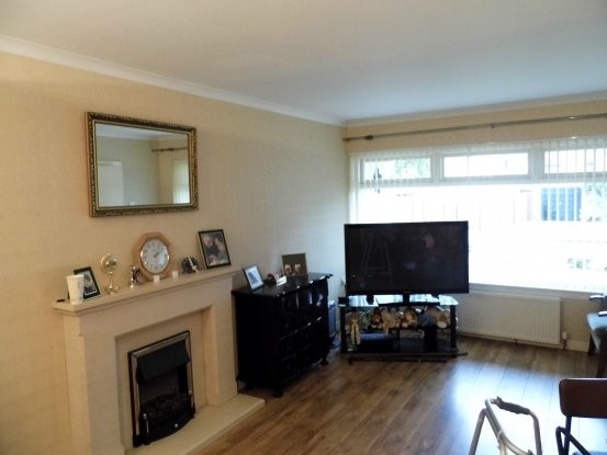 3 bedroom, Bungalow house for sale - 2