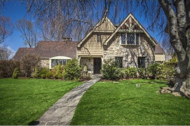 5 bedroom Residence For Sale:..