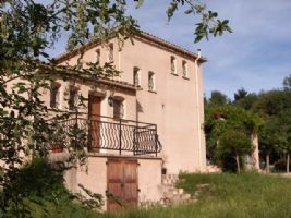 Quality Villa with 9m x 4m Pool - 2