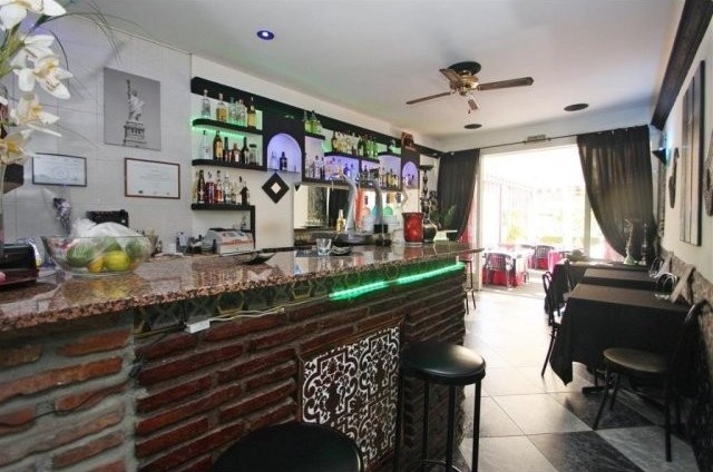 Commercial - Attractively priced Bar in.. - 2