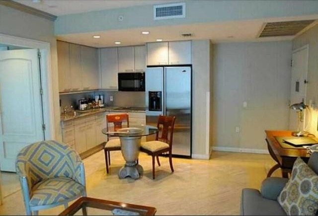 1 bedroom Flat For Sale: 101 OCEAN DR #.. - 2