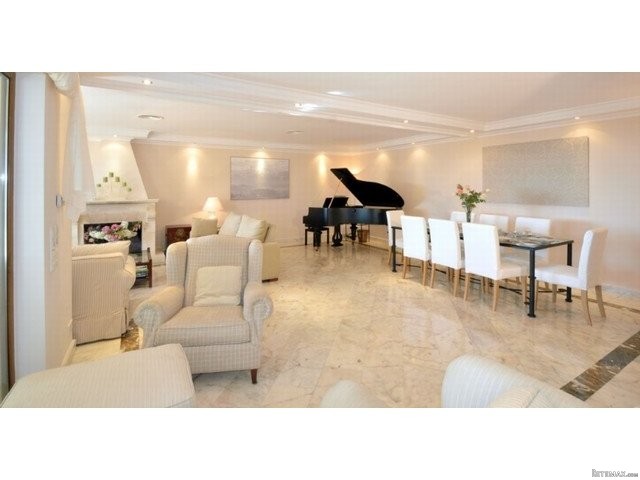 Villa for sale in Marbella East.. - 2