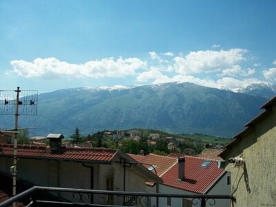 Habitale townhouse in a fantastic town..
