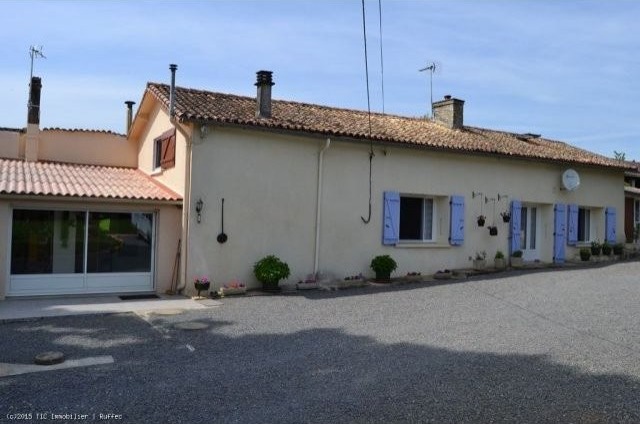 3 Bedroom House Tucked Away in a Quiet.. - 2