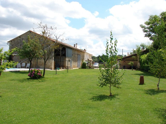 Renovated Stone House, Gite, Pool In..
