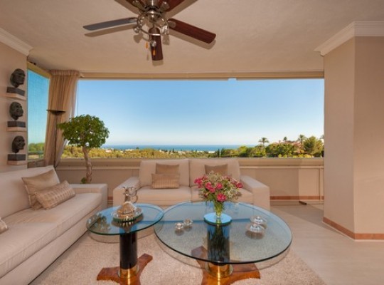 Apartment for sale in The Golden Mile..