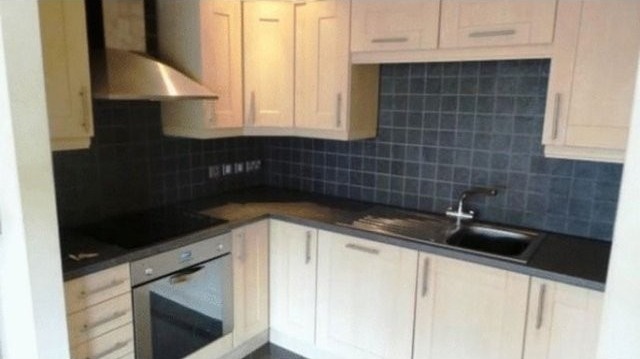 2 Bed Flat/Apartment To Let in.. - 2