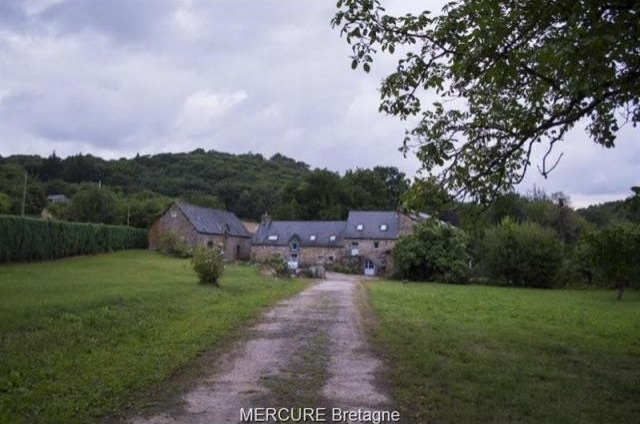4 bedroom House For Sale: 56480.. - 2