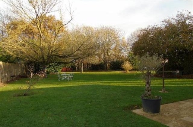 3 bedroom Village House For Sale: 86340.. - 2