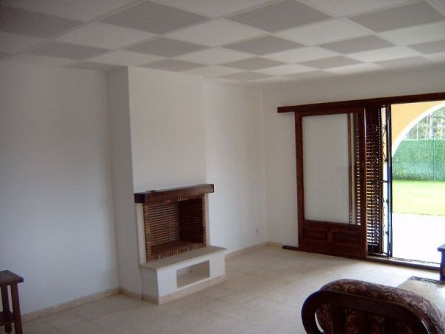 4 Bedrooms - Villa - Girona - For Sale - 2