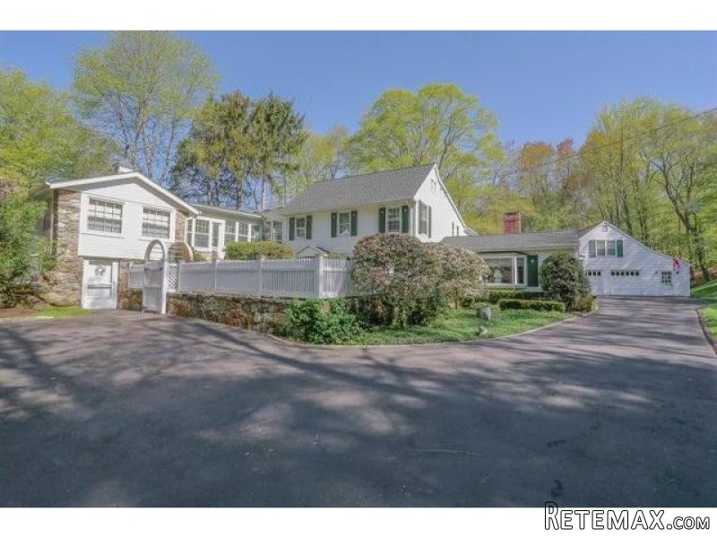 4 bedroom Residence For Sale:..