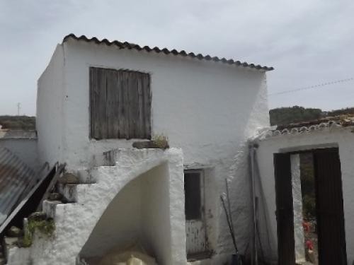 Country Property - 2