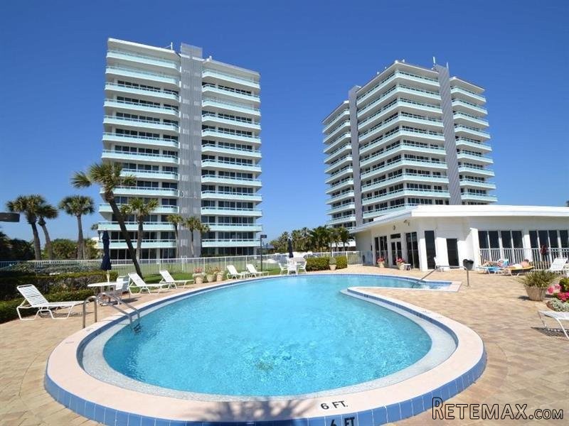 2 bedroom Flat For Sale: 3554 S Ocean..